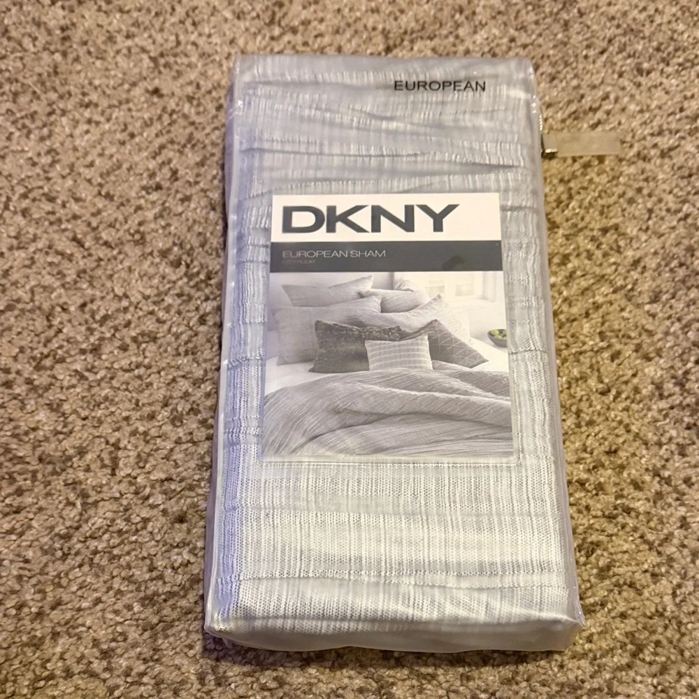NIB DKNY European Sham in Soft Gray